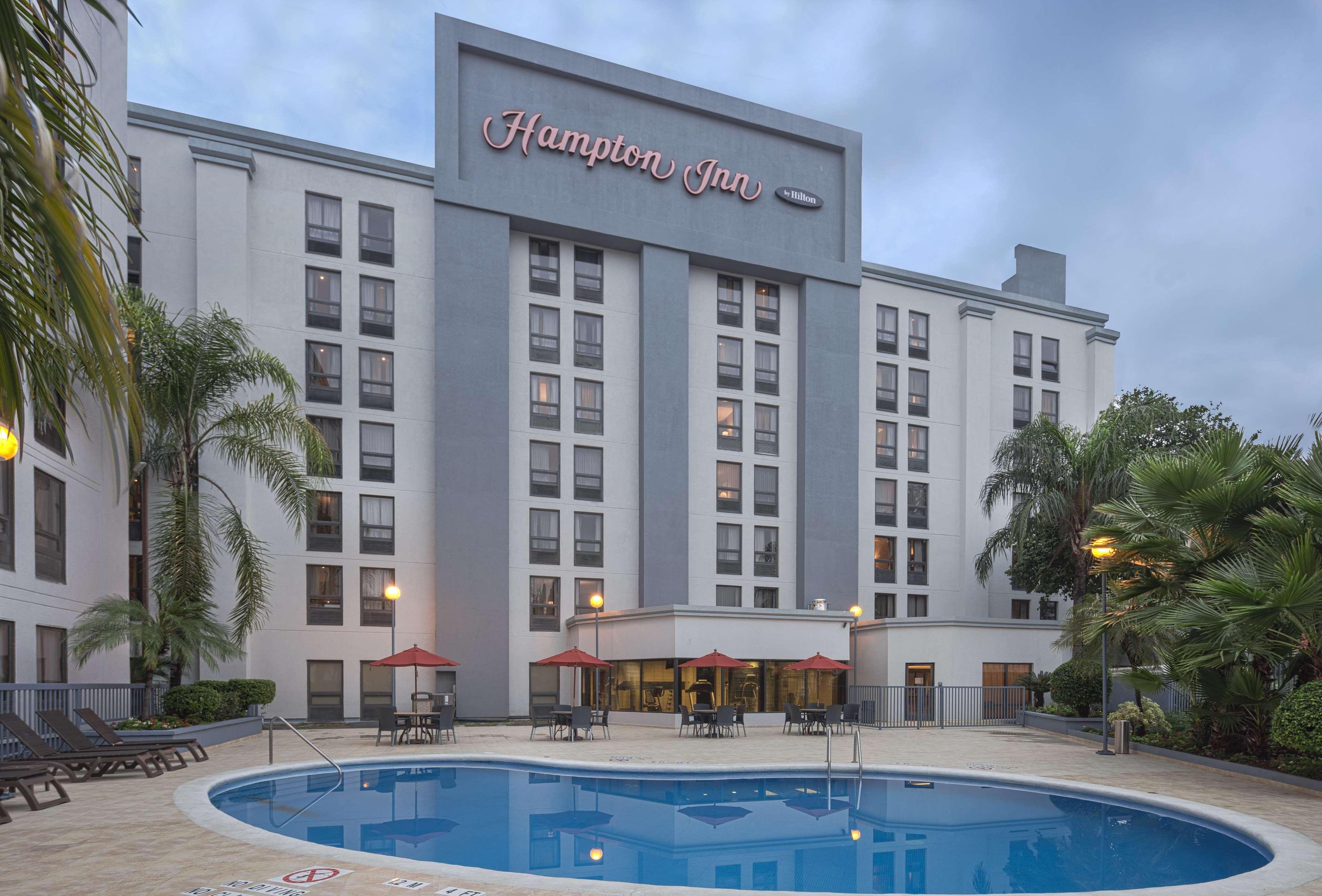 Hampton By Hilton Monterrey Galerias Obispado Exterior foto